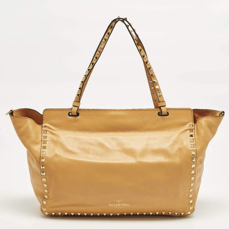 Pre Owned Valentino Rockstud Trapeze Medium Mustard Leather Tote