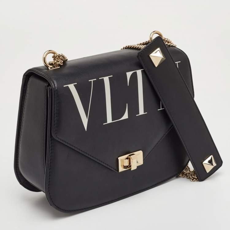 مملوكة مسبقًا Valentino VLTN Black Leather Flap Chain Shoulder Bag