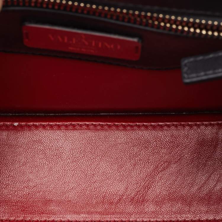 مملوكة مسبقًا Valentino VLTN Black Leather Flap Chain Shoulder Bag