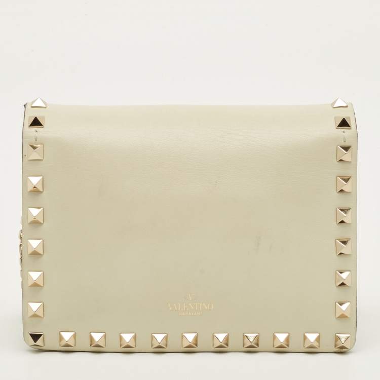 Pre Owned Valentino Rockstud Mini Off White Leather Flap Chain Crossbody Bag