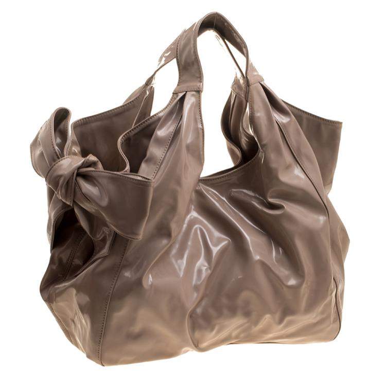 Pre Owned Valentino Beige Patent Leather Bow Hobo