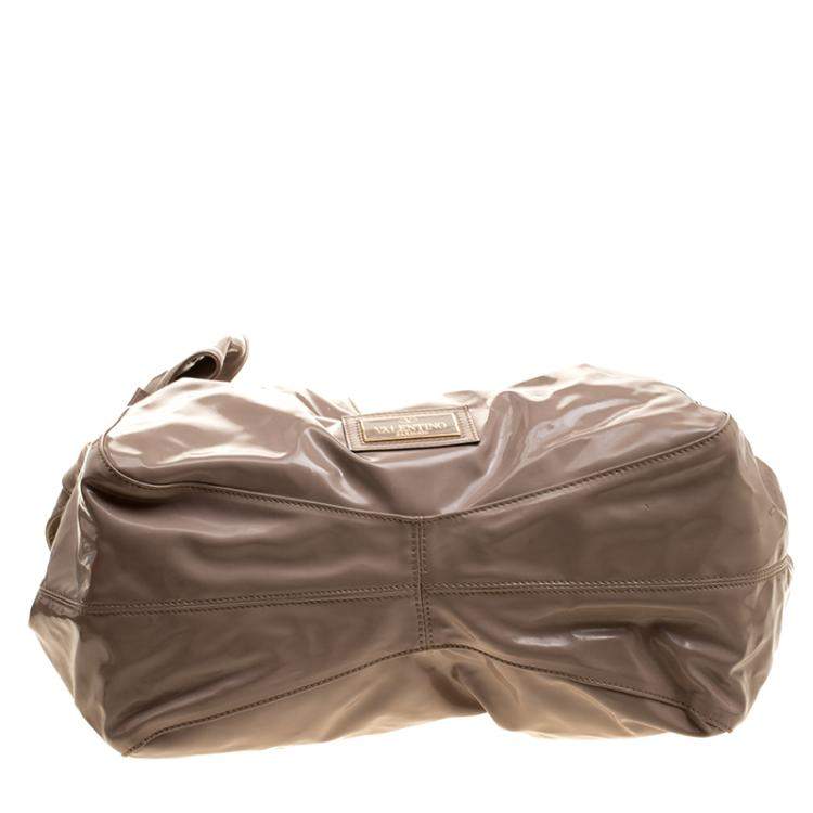 Pre Owned Valentino Beige Patent Leather Bow Hobo