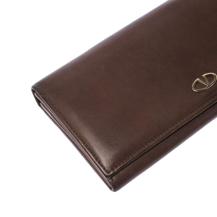 Pre Owned Valentino Brown Leather V Ring Flap Continental Wallet 