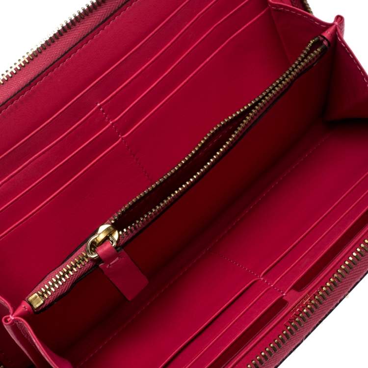 Pre Owned Valentino Hot Pink Leather Rockstud Zip Around Wallet