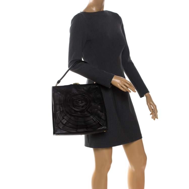 Pre Owned Valentino Black Leather Rose Kisslock Frame Top Handle Bag