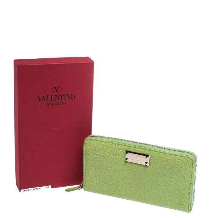 Pre Owned Valentino Green Leather Zip Around Continental Wallet