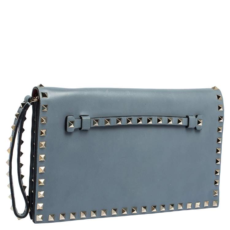 Pre Owned Valentino Blue Dust Leather Rockstud Wristlet Clutch 