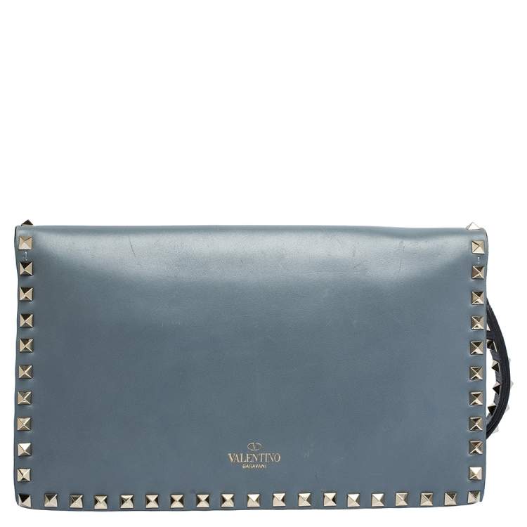 Pre Owned Valentino Blue Dust Leather Rockstud Wristlet Clutch 