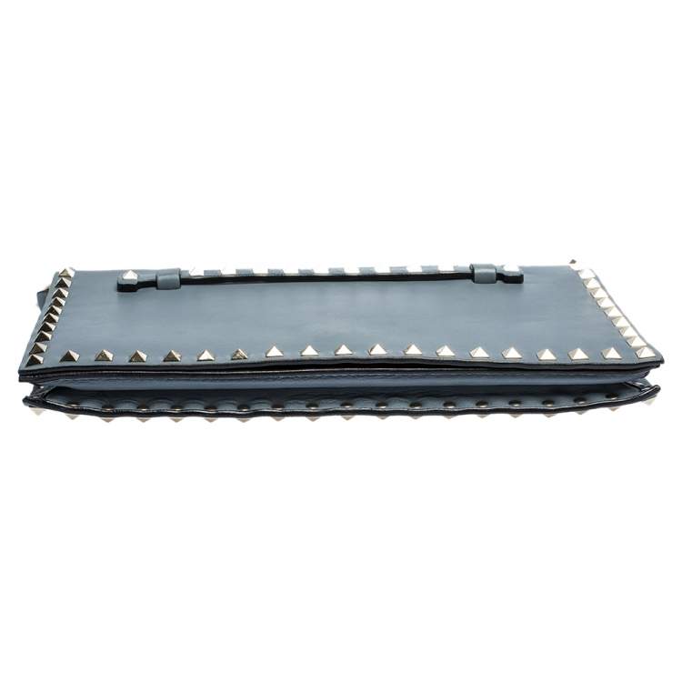 Pre Owned Valentino Blue Dust Leather Rockstud Wristlet Clutch 