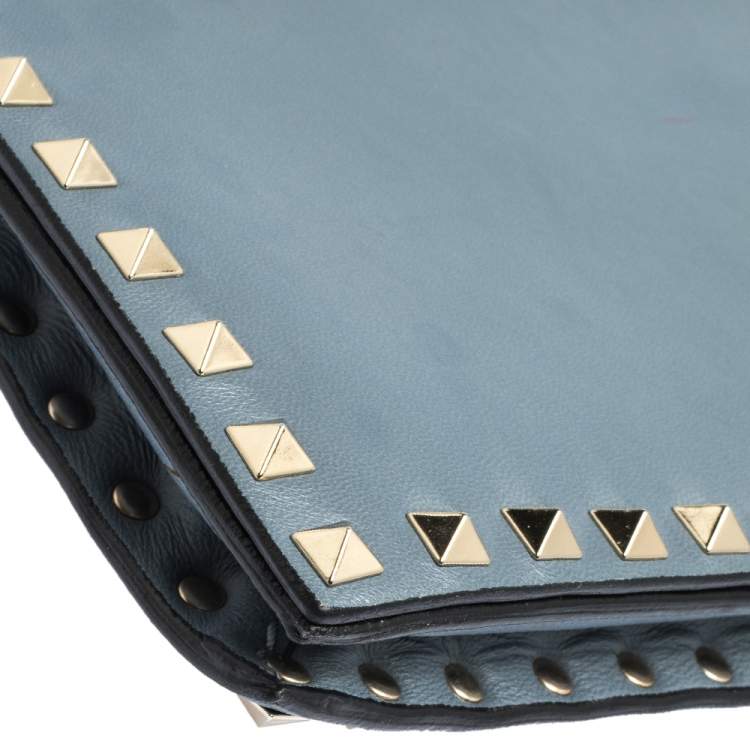 Pre Owned Valentino Blue Dust Leather Rockstud Wristlet Clutch 