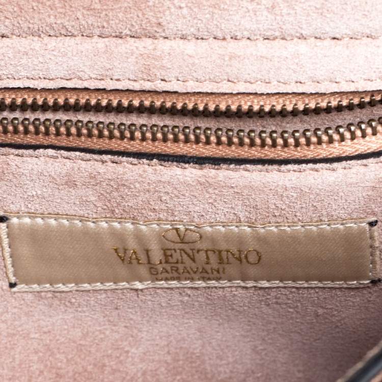 Pre Owned Valentino Beige Grained Leather Rolling Rockstud Wristlet Clutch