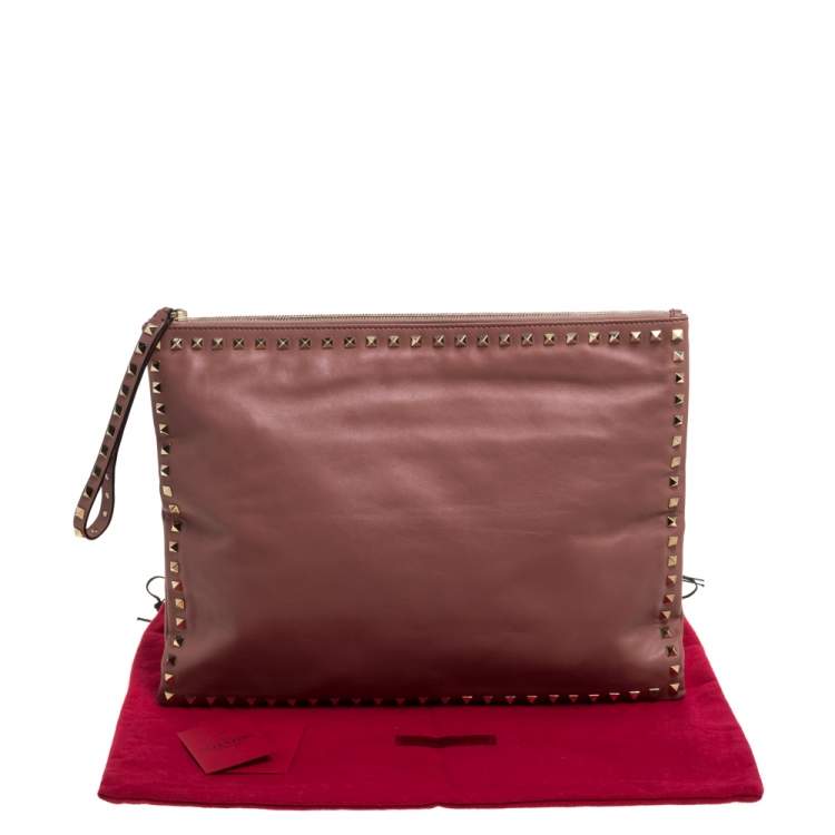 Pre Owned Valentino Old Rose Leather Oversized Rockstud Wristlet Pouch