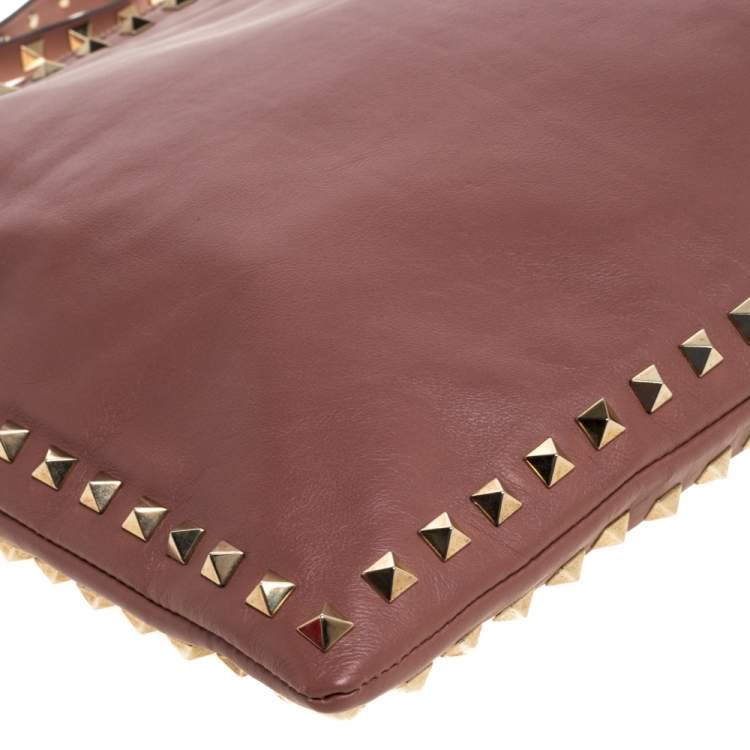 Pre Owned Valentino Old Rose Leather Oversized Rockstud Wristlet Pouch