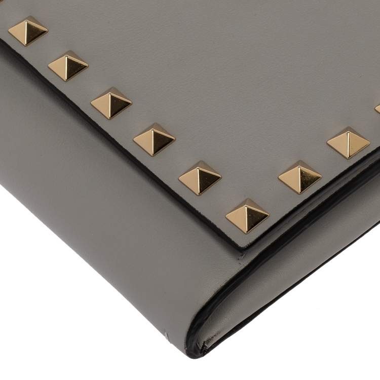 Pre Owned Valentino Pale Blue Leather Rockstud Wallet on Chain