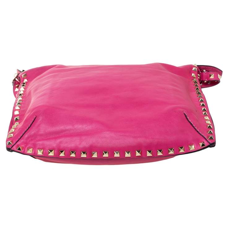 Pre Owned Valentino Fuchsia Leather Rockstud Messenger Bag