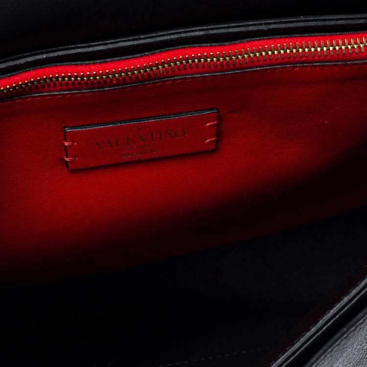 مملوكة مسبقًا Valentino Black/red Leather Medium V-Ring Flap Top Handle Bag