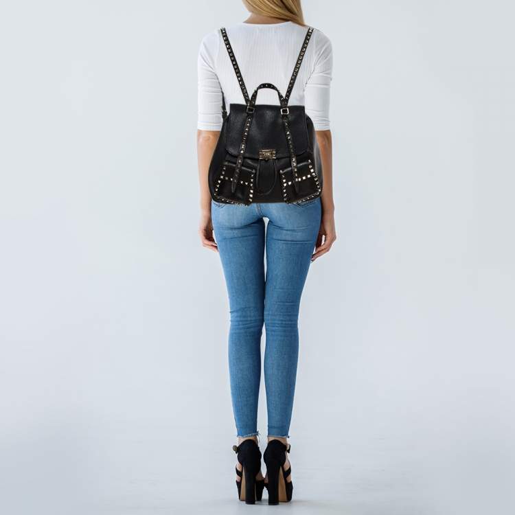 Pre Owned Valentino Black Leather Rockstud Backpack