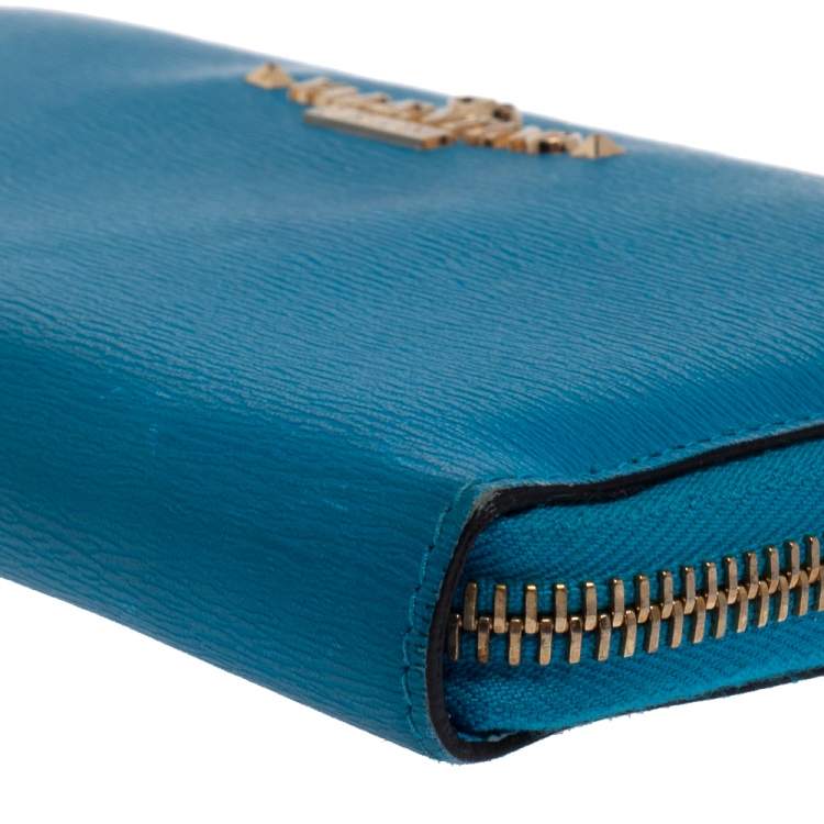 Pre Owned Valentino Azur Leather Logo Zip Around Wallet