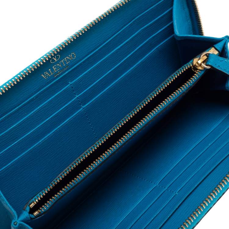 Pre Owned Valentino Azur Leather Logo Zip Around Wallet