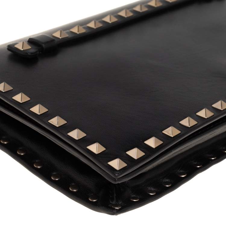 Pre Owned Valentino Black Leather Rockstud Wristlet Clutch