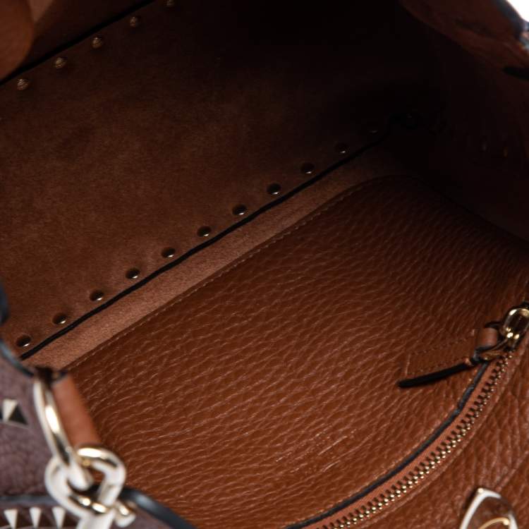 Pre Owned Valentino Brown Pebbled Leather Rockstud Flip Lock Messenger Bag