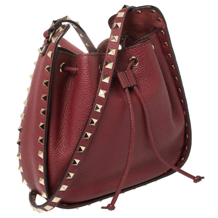 Pre Owned Valentino Red Leather Rockstud Bucket Shoulder Bag
