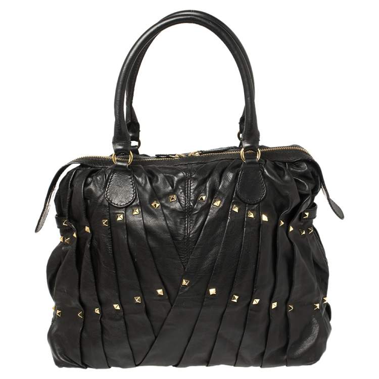 Pre Owned Valentino Black Leather Rockstud Boston Bag