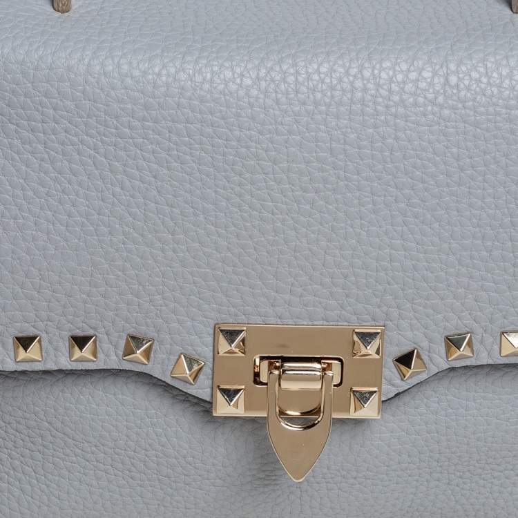 مملوكة مسبقًا Valentino Grey Leather Rockstud Top Handle Bag