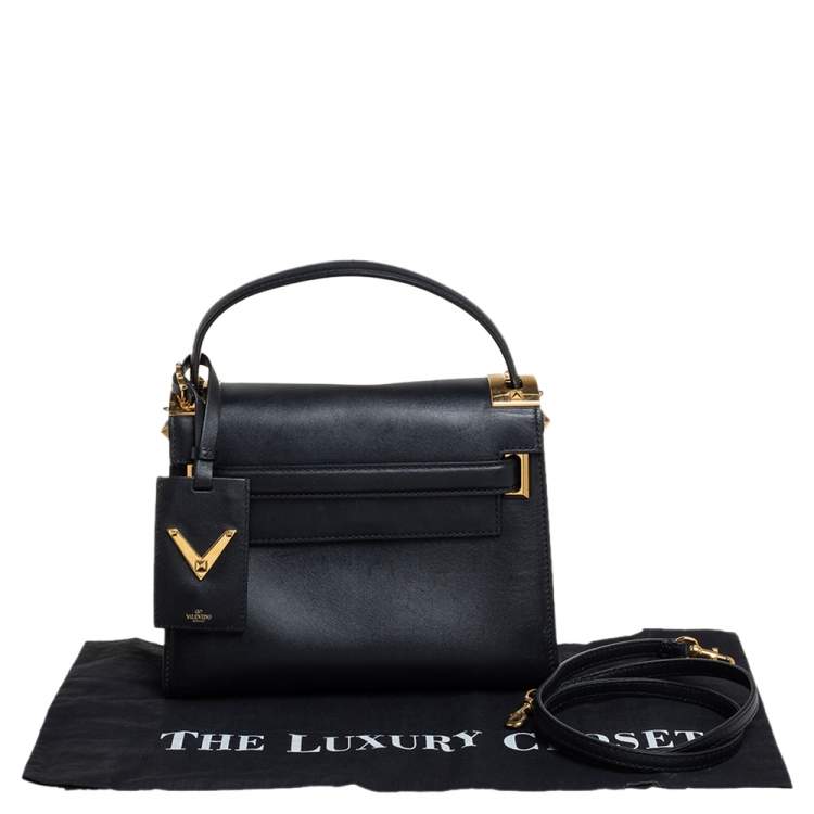 مملوكة مسبقًا Valentino Black Leather My Rockstud Top Handle Bag