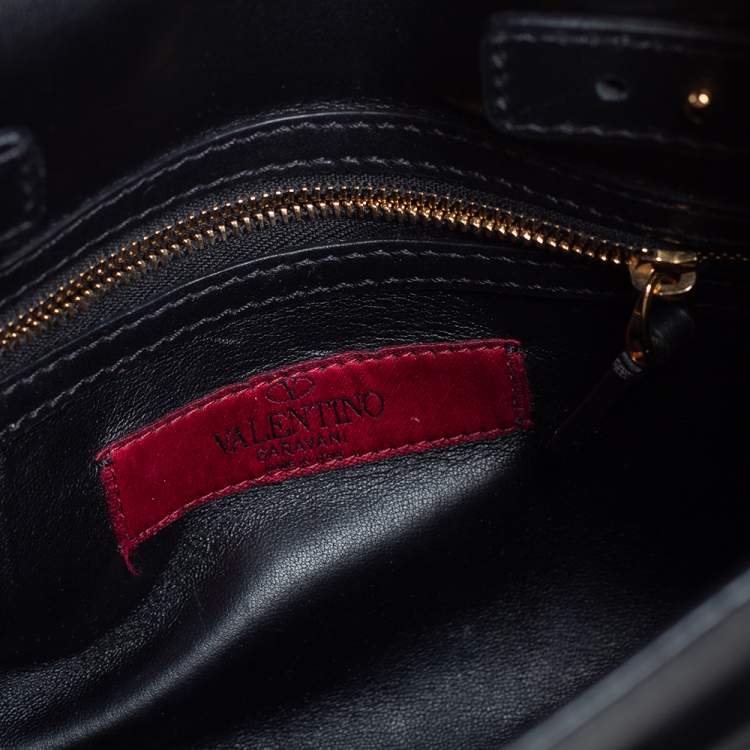 مملوكة مسبقًا Valentino Black Leather My Rockstud Top Handle Bag