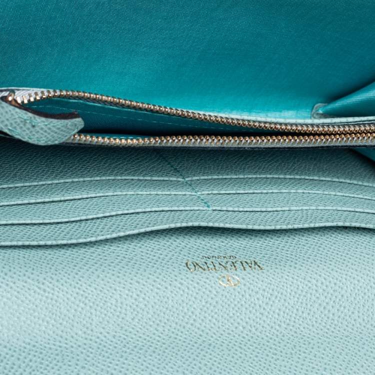 Pre Owned Valentino Light Green Leather V Ring Flap Continental Wallet 
