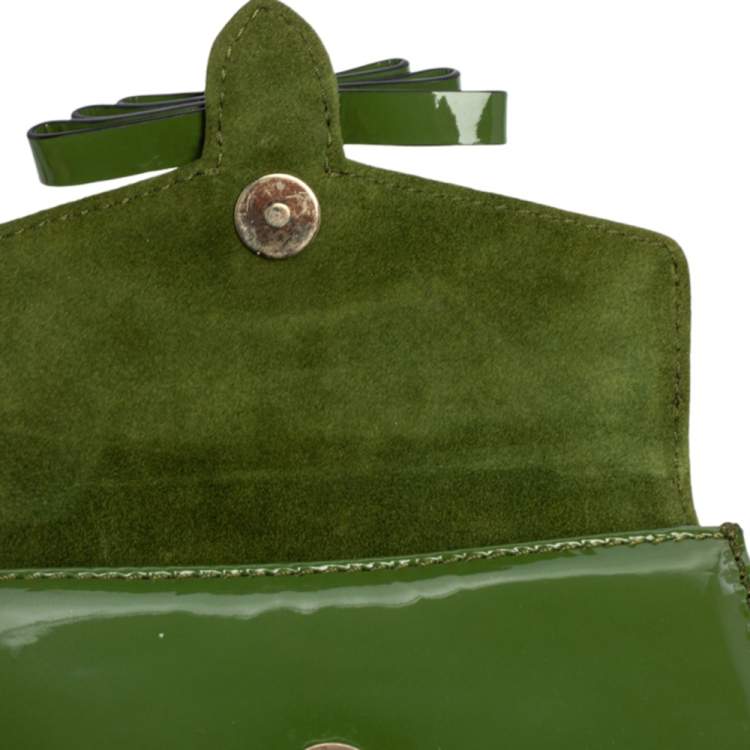 Pre Owned Valentino Green Patent Leather Rockstud Bow Wristlet Clutch