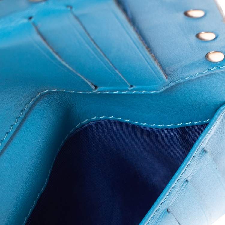 مملوكة مسبقًا Valentino Blue Leather Rockstud Bifold Card Wallet