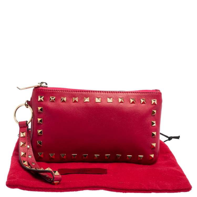 Pre Owned Valentino Fuchsia Leather Rockstud Wristlet Clutch