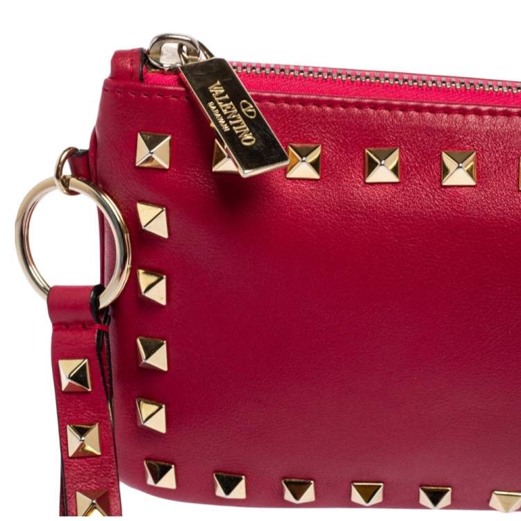 Pre Owned Valentino Fuchsia Leather Rockstud Wristlet Clutch