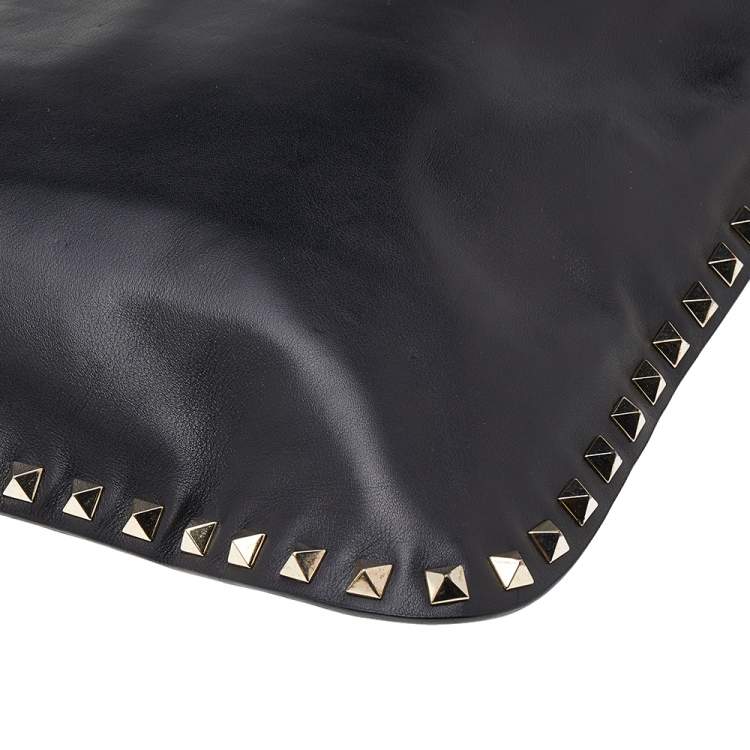 Pre Owned Valentino Black Leather Rockstud Flip-Lock Messenger Bag