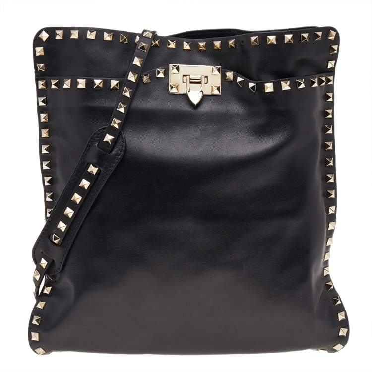 Pre Owned Valentino Black Leather Rockstud Flip-Lock Messenger Bag