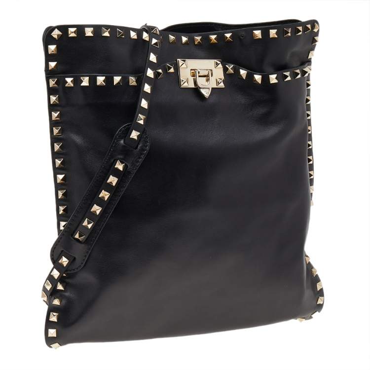 Pre Owned Valentino Black Leather Rockstud Flip-Lock Messenger Bag