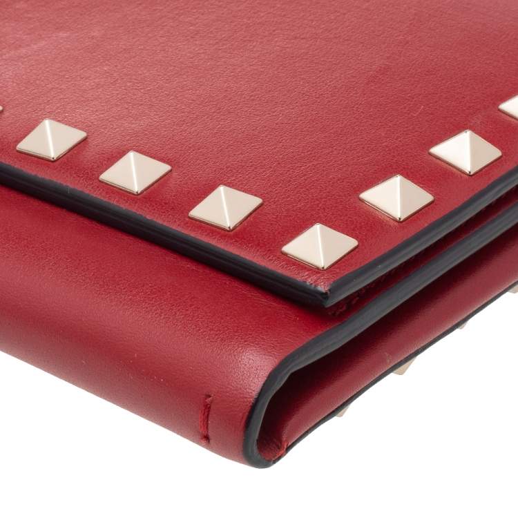 Pre Owned Valentino Red Leather Rockstud Wallet On Chain