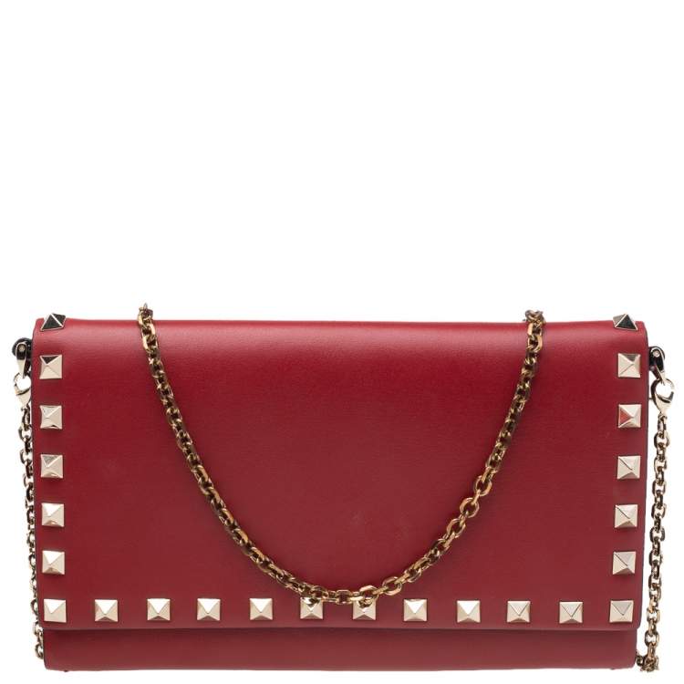 Pre Owned Valentino Red Leather Rockstud Wallet On Chain