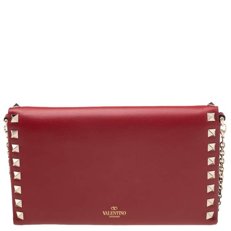 Pre Owned Valentino Red Leather Rockstud Wallet On Chain