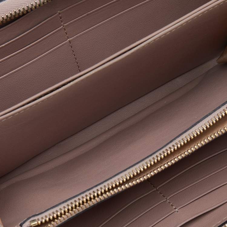 Pre Owned Valentino Beige Leather Rockstud Zip Around Wallet