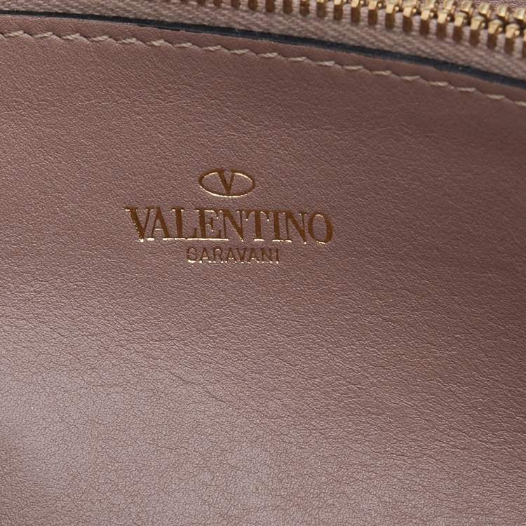 Pre Owned Valentino Beige Leather Rockstud Zip Around Wallet