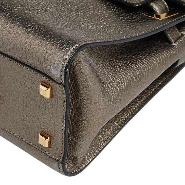 مملوكة مسبقًا Valentino Metallic Olive Green Leather Medium My Rockstud Top Handle Bag