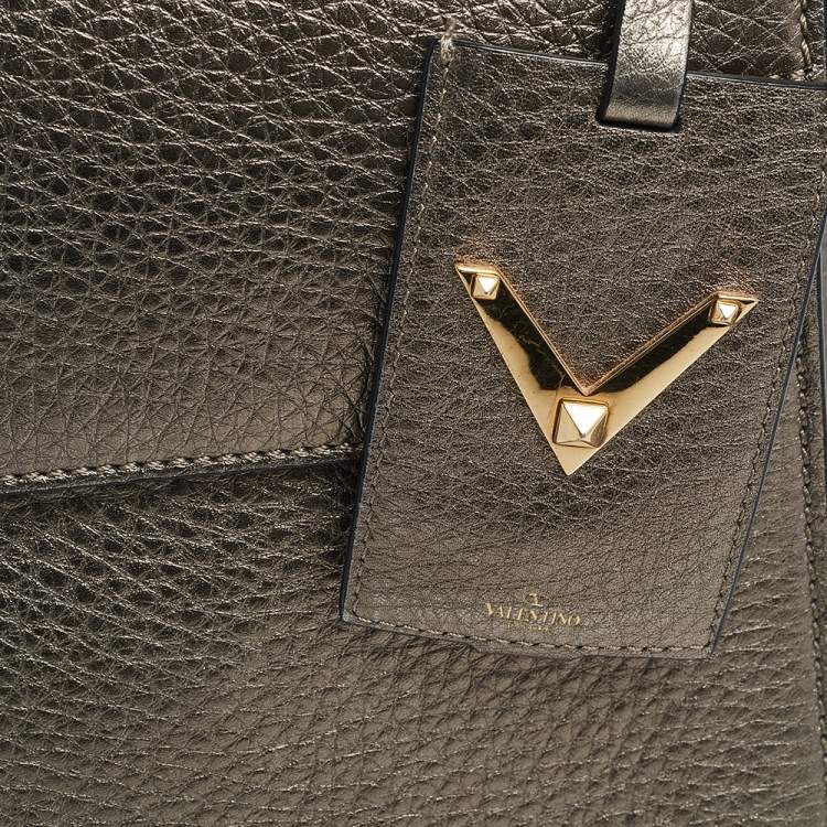 مملوكة مسبقًا Valentino Metallic Olive Green Leather Medium My Rockstud Top Handle Bag
