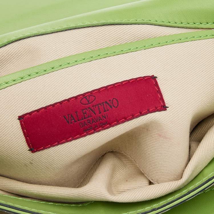 Pre Owned Valentino Green Leather Rockstud Va Va Voom Chain Clutch