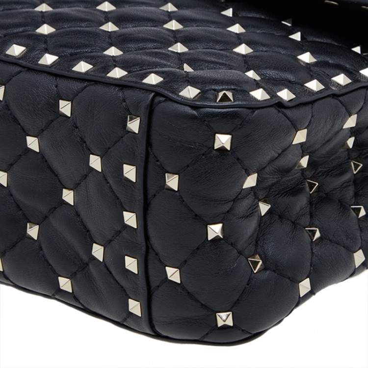مملوكة مسبقًا Valentino Black Quilted Leather Large Rockstud Spike Top Handle Bag