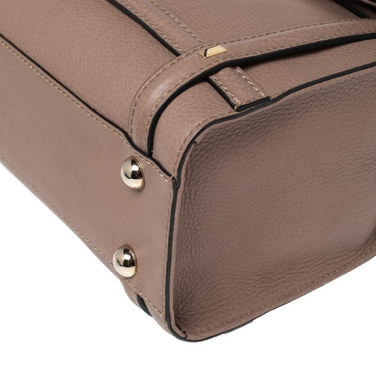 مملوكة مسبقًا Valentino Beige Leather Studded Flap Top Handle Bag