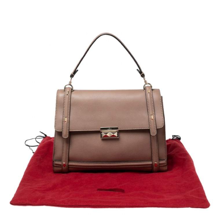 مملوكة مسبقًا Valentino Beige Leather Studded Flap Top Handle Bag