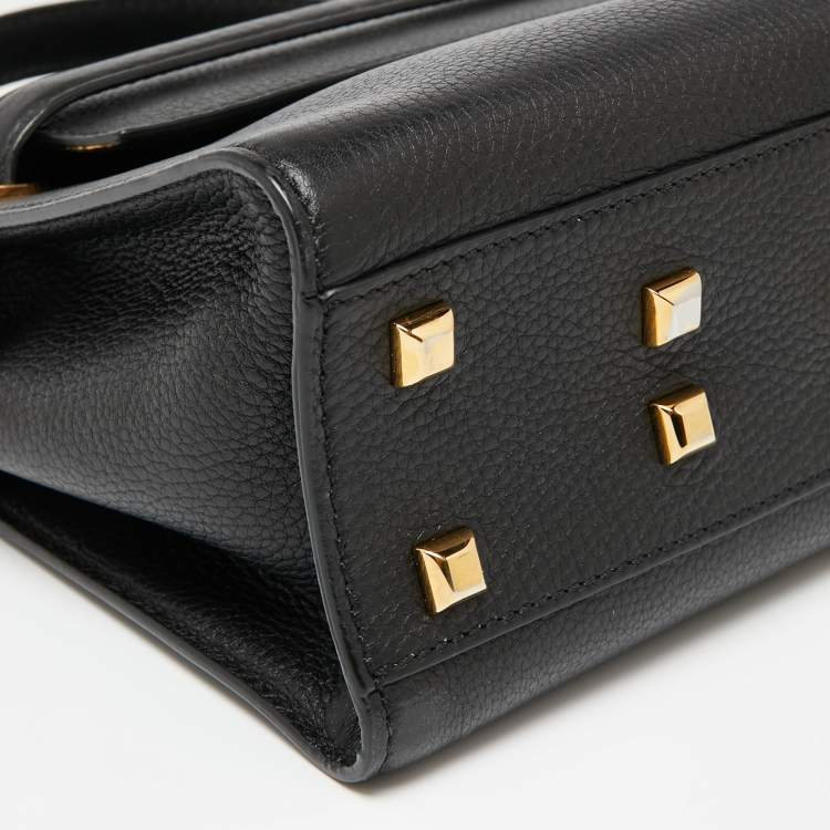 مملوكة مسبقًا Valentino Black Leather My Rockstud Top Handle Bag